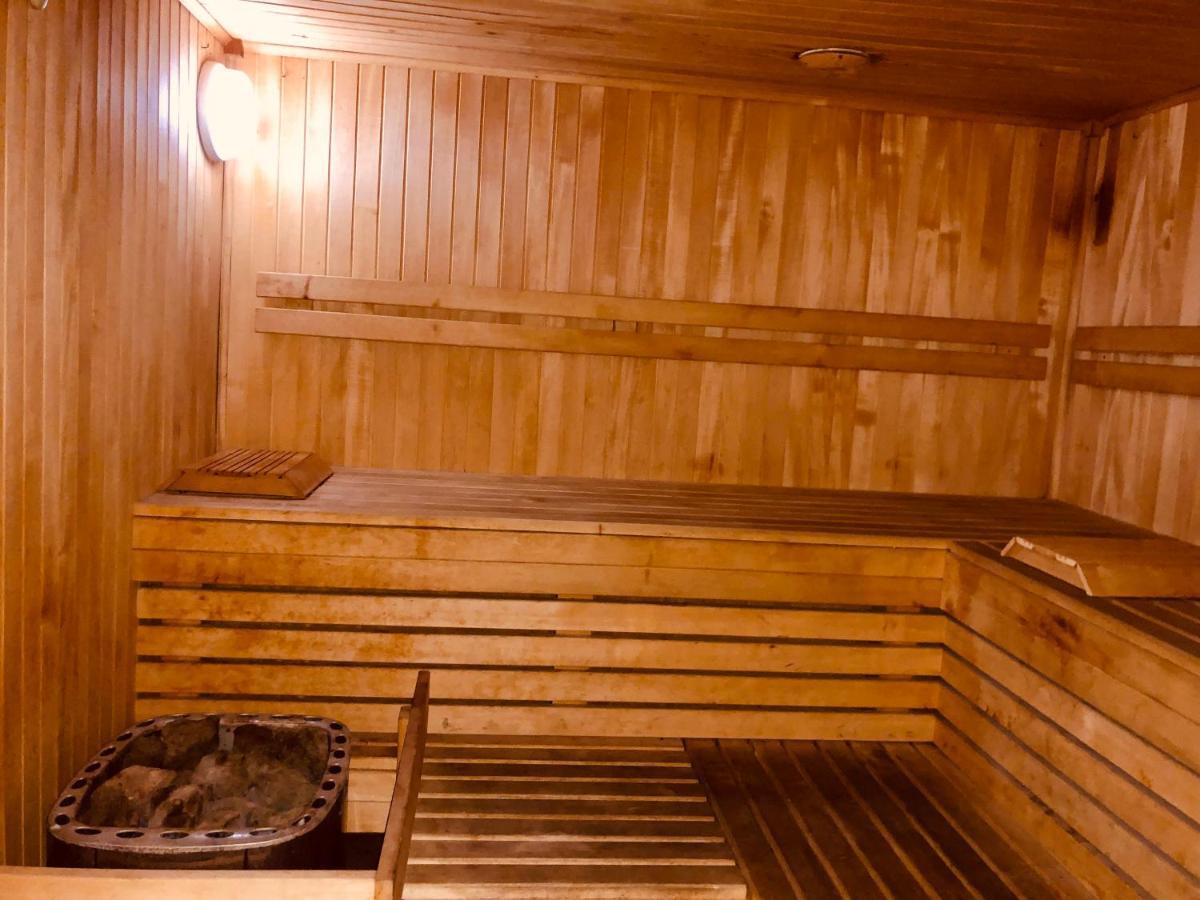 Hotel Miami Харков Екстериор снимка
